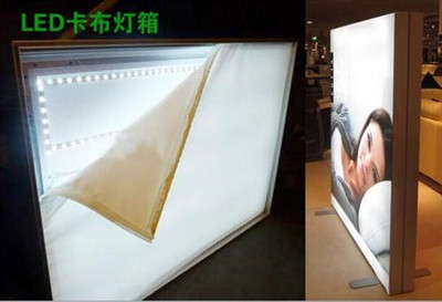 近些年來成都廣告水蜜桃视频在线免费行業逐漸發展並壯大了起來