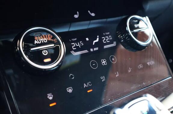 汽車儀表盤和控製麵板水蜜桃视频在线免费板