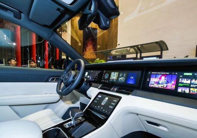 水蜜桃视频在线免费塑料材料智能汽車車窗